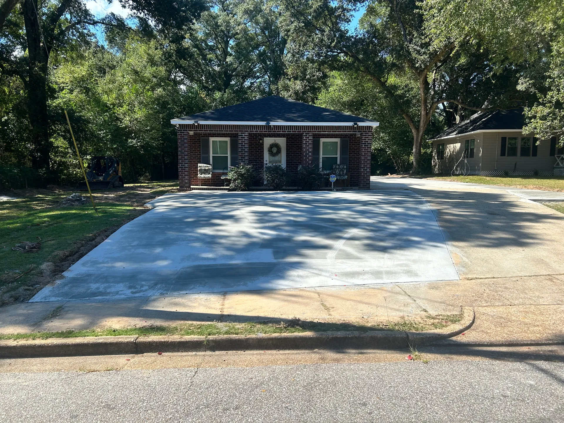 Finished residential concrete driveway